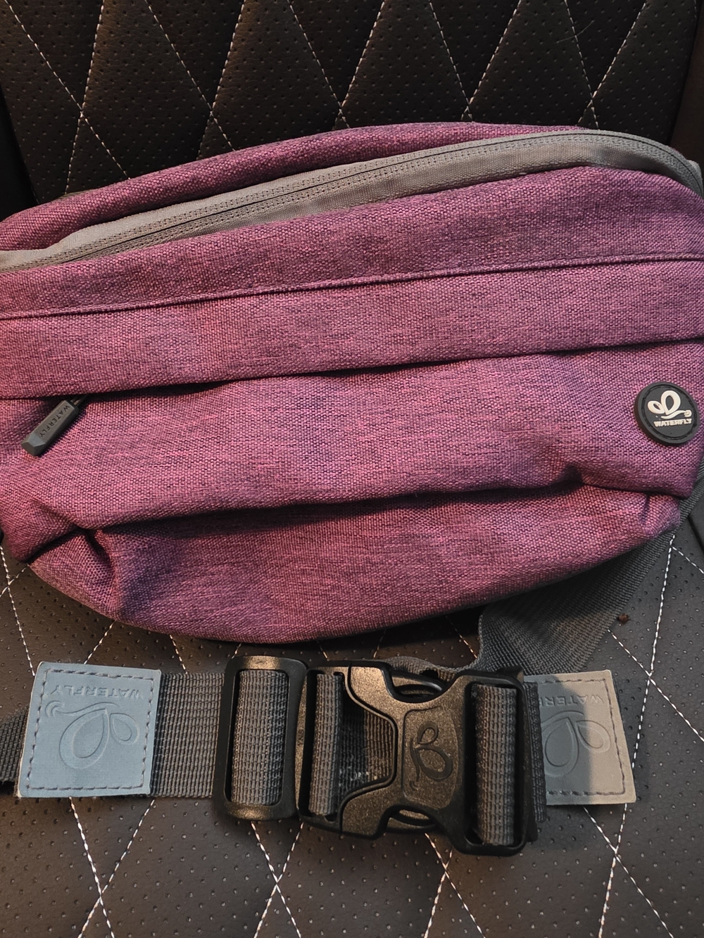 OSPREY Heathered Purple Belt Pack with Black Strap